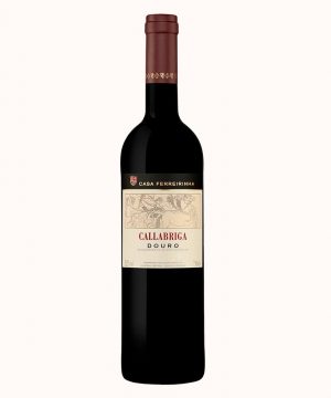 Raudonas sausas vynas CALLABRIGA 2018 0.75 l